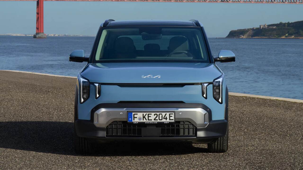 کیا EV2؛ کوچک&zwnj;ترین برقی کیا که می&zwnj;خواهد در شهرهای شلوغ، از &ldquo;اقتصادی بودن&rdquo; یک تعریف تازه بسازد