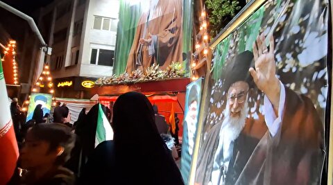 تجمع عزاداران در مقابل محل شهادت رهبر انقلاب