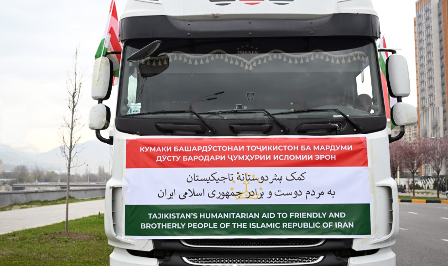 گوشواره ها و قلک های حماسه ساز؛ جلوه های ماندگار حمایت بین المللی از ایران گوشواره ها و قلک های حماسه ساز؛ جلوه های ماندگار حمایت بین المللی از ایران