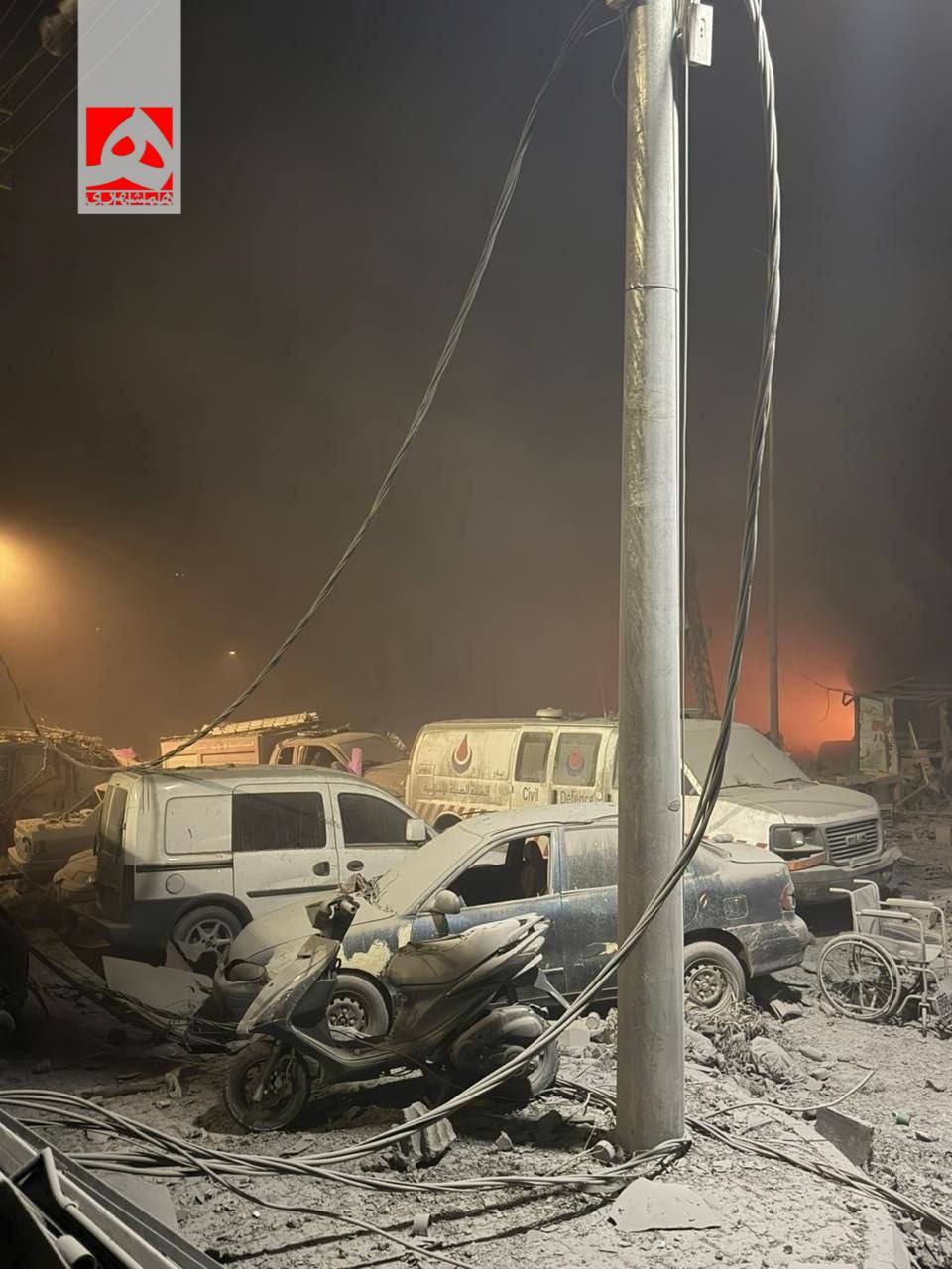 تصاویری دردناک از اطراف بیمارستان در شهر تبنین در حمله امروز تصاویری دردناک از اطراف بیمارستان در شهر تبنین در حمله امروز