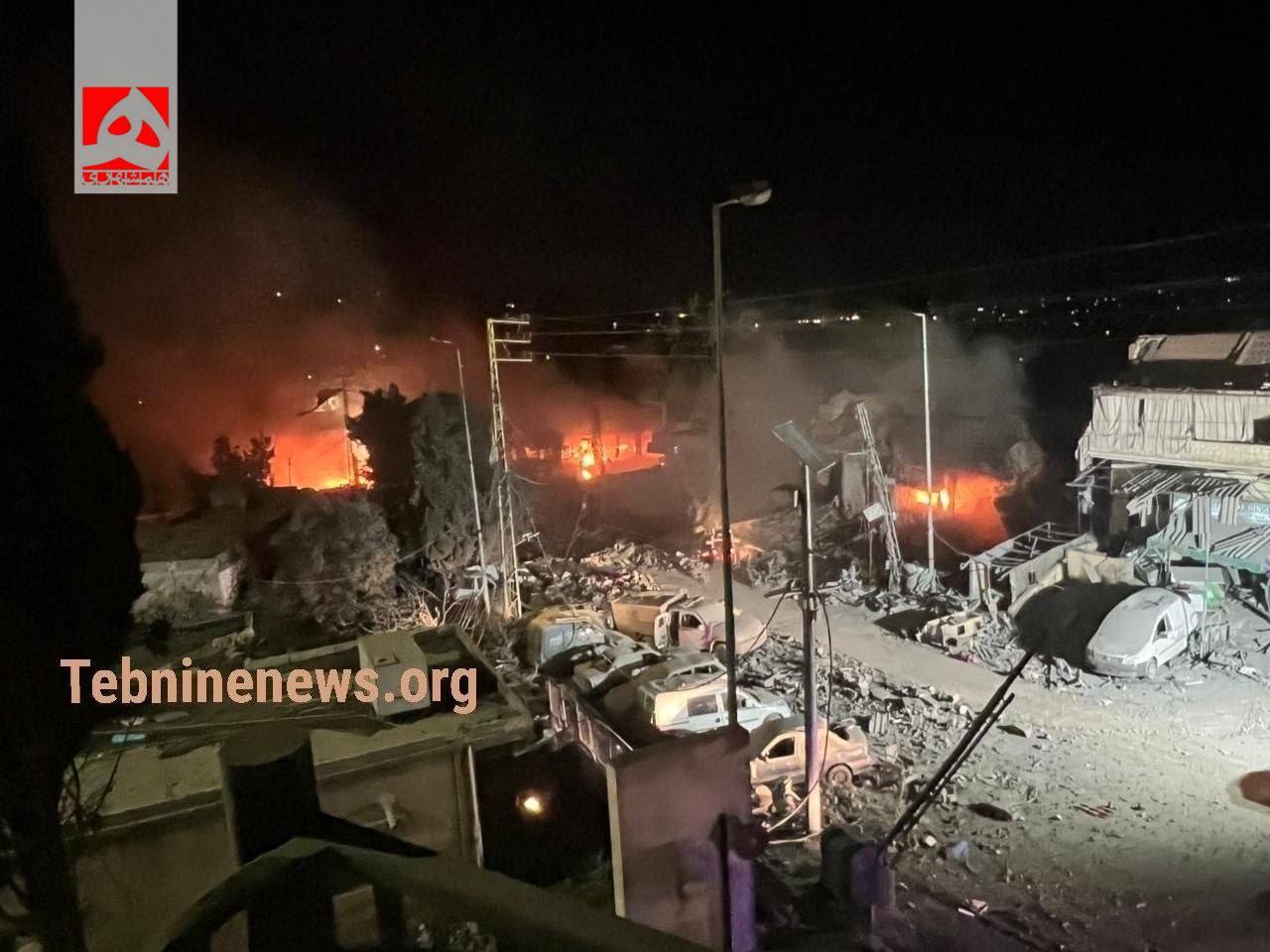 تصاویری دردناک از اطراف بیمارستان در شهر تبنین در حمله امروز تصاویری دردناک از اطراف بیمارستان در شهر تبنین در حمله امروز