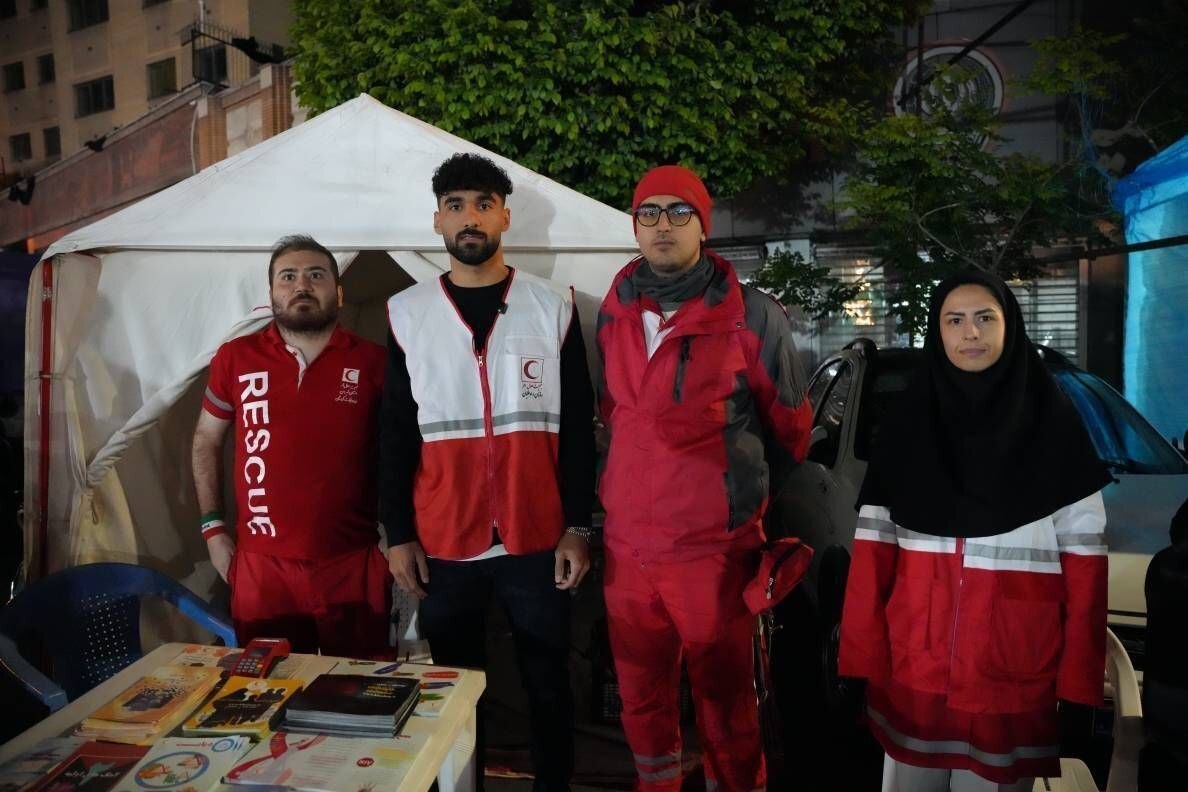 ملیپوش استقلال عضو هلال احمر شد + عکس