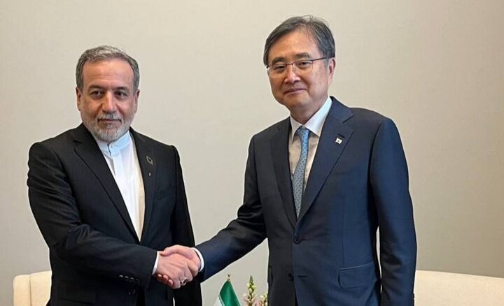 گفتگوی تلفنی وزرای امور خارجه ایران و کره جنوبی