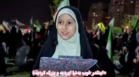 حرف‌های متفاوت دختران کف خیابان در روز دختر