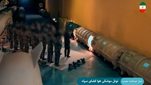 نماز جماعت خاص در تونل موشکی هوا فضای سپاه