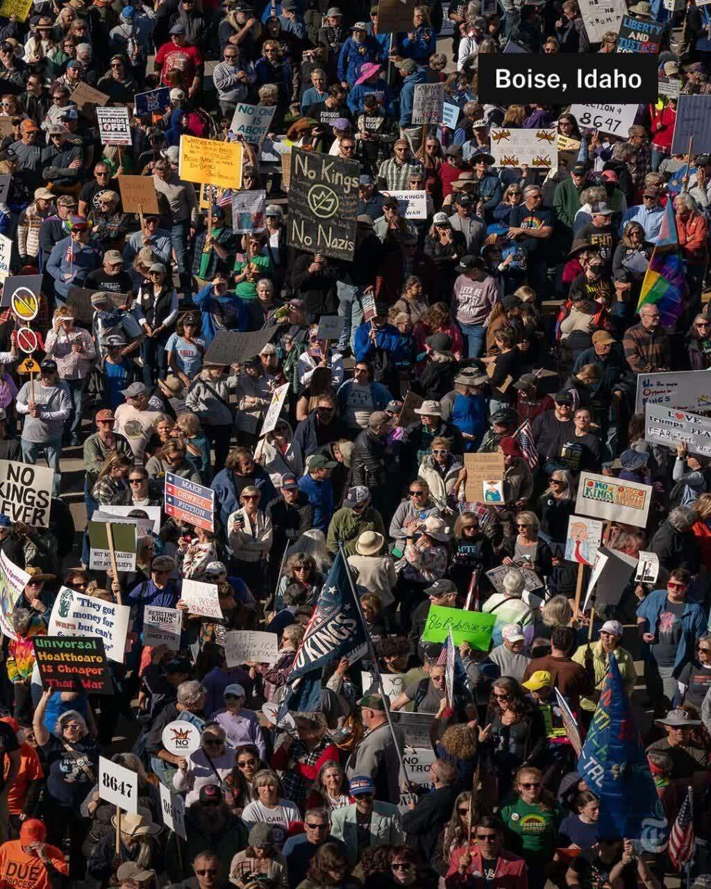 تصاویر نیویورک تایمز از تظاهرات ضد ترامپ در سراسر آمریکا تصاویر نیویورک تایمز از تظاهرات ضد ترامپ در سراسر آمریکا