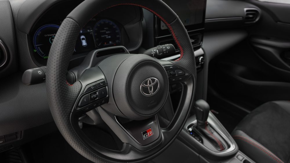 یاریس کراس ۲۰۲۶؛ وقتی تویوتا برای جهان ماشین می&zwnj;سازد