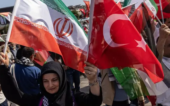 روایت مستند و شوک آور از جنگ/ صندوقچه سانسور گشوده می شود