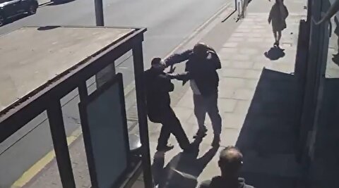 لحظات حمله با چاقو به یهودیان انگلیس