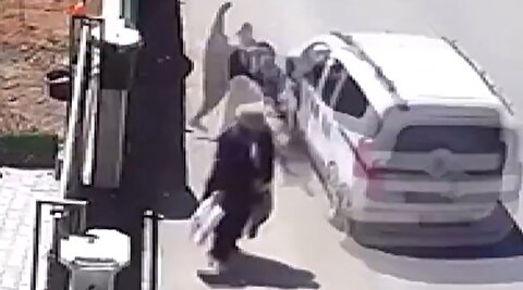 لحظه برخورد مرگبار خودروی سواری با یک زن