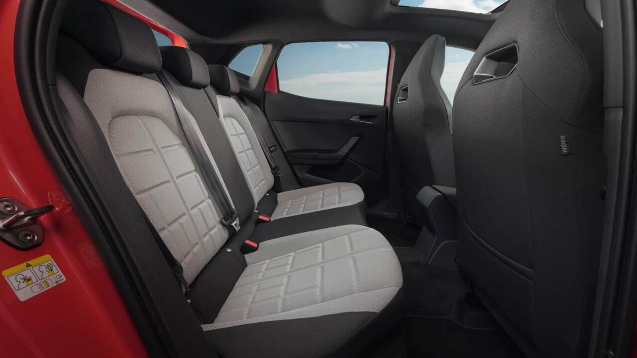 وقتی سوپرمینی&zwnj;ها هنوز زنده&zwnj;اند؛ SEAT Ibiza و نبرد با دنیای کراس&zwnj;اوور  ها