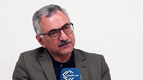 لیلاز: اگر جرات ندارید در شرایط جنگی از جمهوری اسلامی دفاع کنید، حداقل «زِر» نزنید!