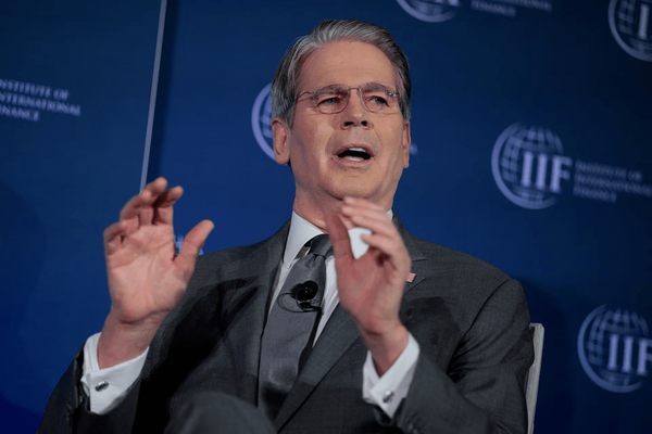 توجیه عجیب آمریکا برای ادامه تحریم دریایی ایران!