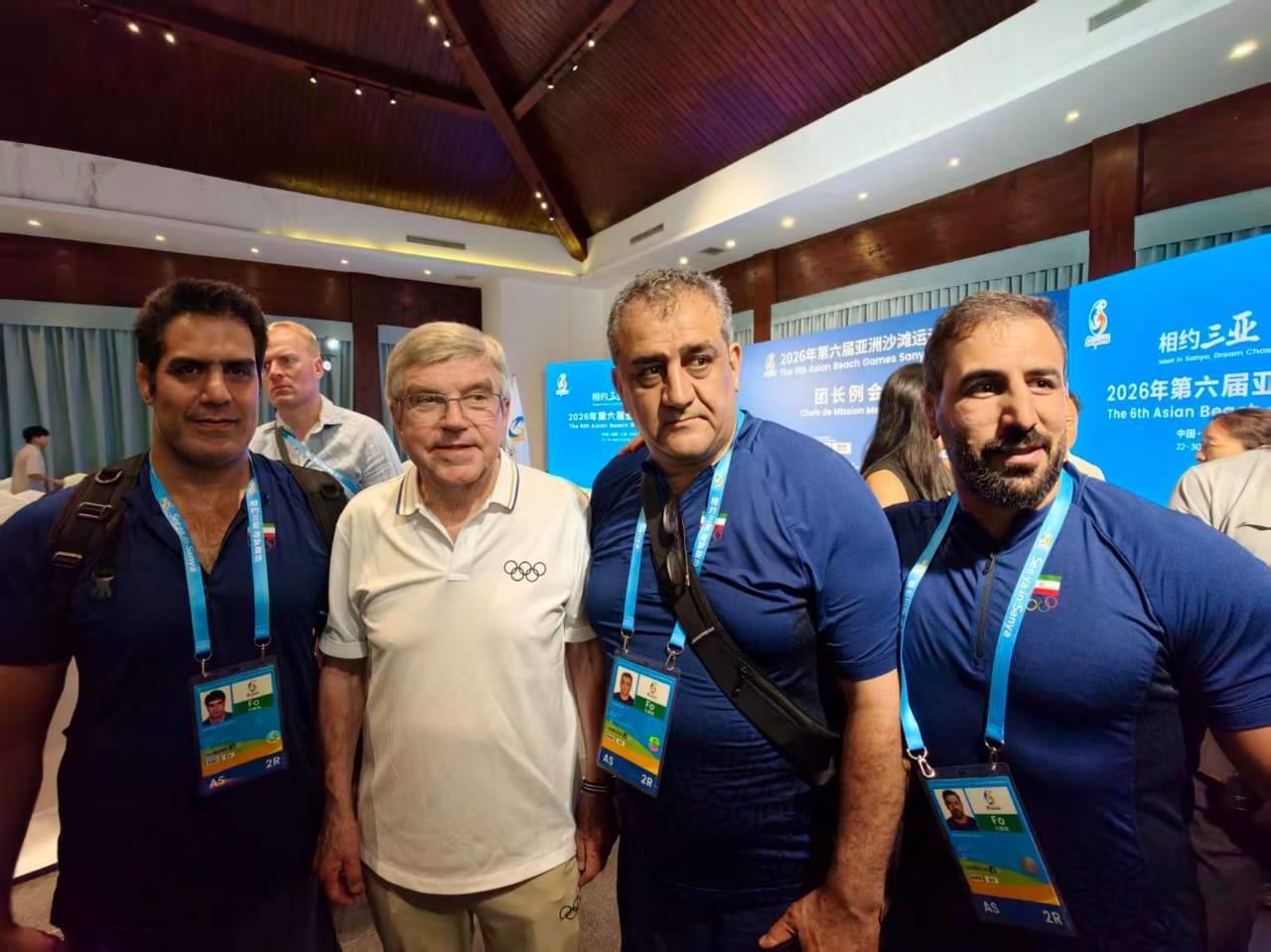 دیدار توماس باخ با ورزشکاران ایرانی در سانیا