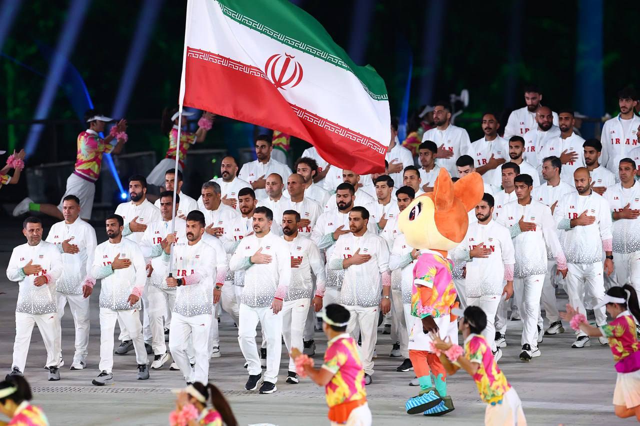 رژه کاروان ورزشی با نام شهدای ناو دنا