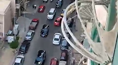 دوی صبحگاهی مکرون در خیابان‌های اسکندریه مصر