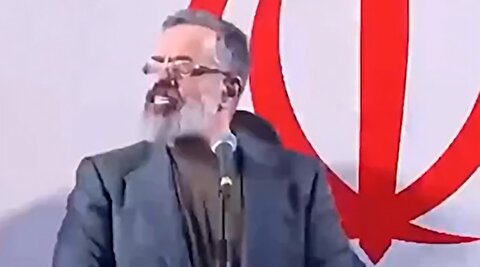 مداحی حاج محمود کریمی درباره آیت الله مجتبی خامنه‌ای