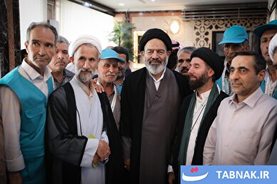 عکس: دیدار سرپرست حجاج با زائران در مدینه منوره