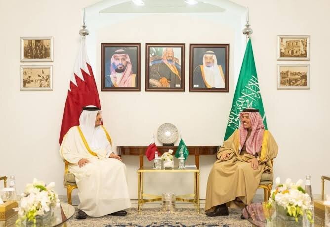 وزرای خارجه قطر و عربستان تلفنی گفتگو کردند