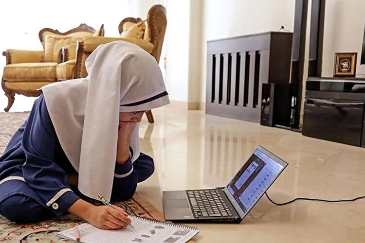 آشفته مثل سیستم آموزشی کشور/ مراقب تصمیمات زخمی و جنگ زده باشید