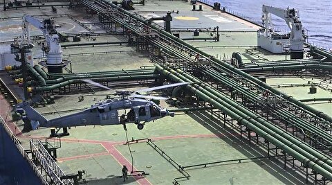 لحظات حمله آمریکا و دزدی یک نفتکش دیگر منتسب به ایران