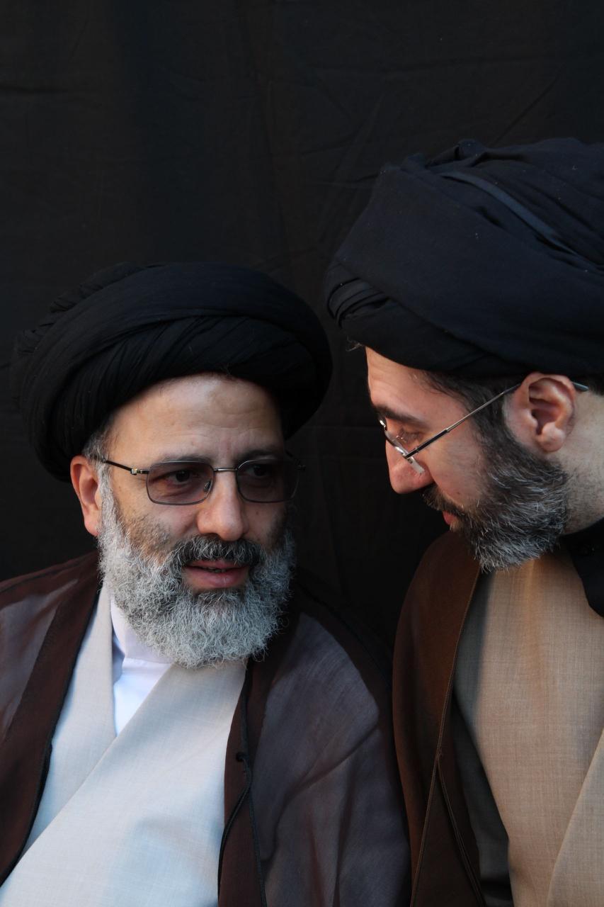 تصاویر دیدهنشده از رهبرانقلاب و شهیدرئیسی در سال ۹۱ تصاویر دیدهنشده از رهبرانقلاب و شهیدرئیسی در سال ۹۱