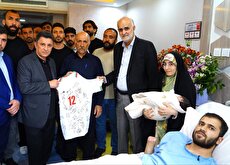 قلعه نویی: «خاک وطن» یکی از دو ناموس اصلی یک کشور است/ پیراهن تیم ملی، هدیه ملی‌پوشان به جانباز جنگ