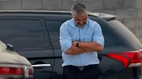 تصاویر حضور پژمان جمشیدی در مدرسه میناب