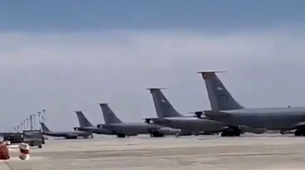 تصاویر صف سوخت رسان‌های آمریکا در فرودگاه رامون اسرائیل