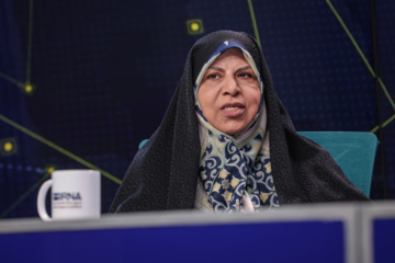 وعده فروردین به نیمه اردیبهشت موکول شد؛ مادران در انتظار &laquo;کارت امید&raquo;