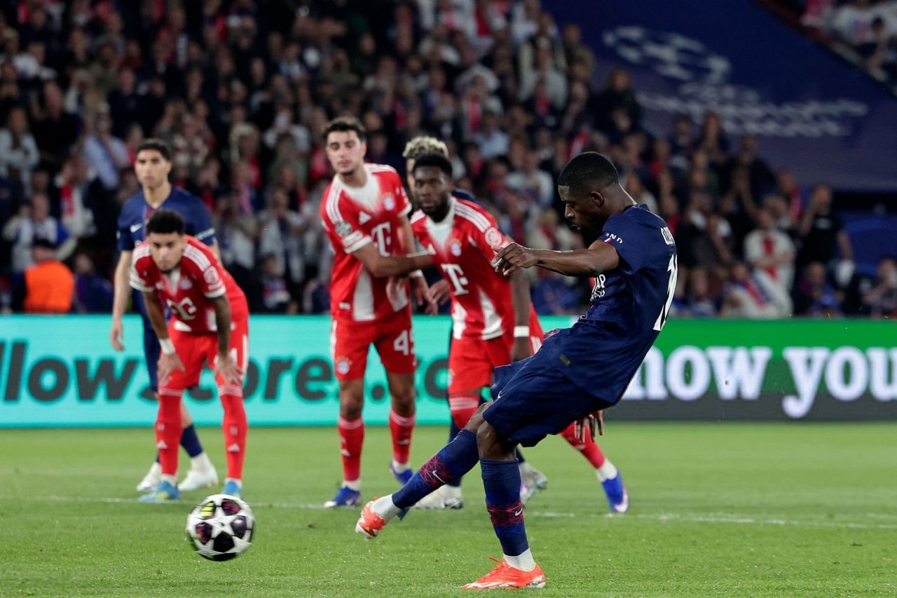 زد و خورد جذاب در جدال بزرگ میان بایرن و پی&zwnj;اس&zwnj;جی؛ اینجا چمپیونزلیگ اروپاست!