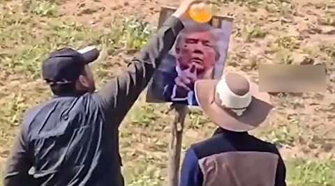 تصاویر آتش زدن تصویر ترامپ در اقلیم کردستان عراق