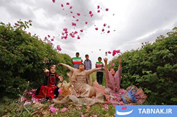 عکس: میمند بهشت گل و گلاب ایران