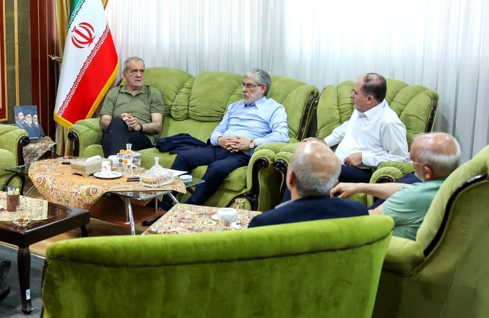 استایل جدید پزشکیان در نشست رسمی