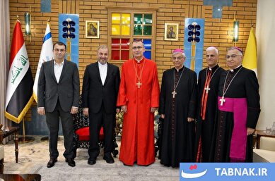 عکس: دیدار سفیر ایران در عراق با پاتریارک کلدانی