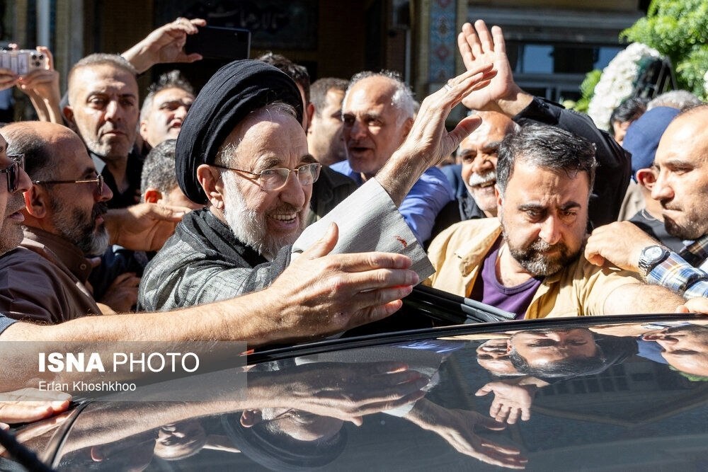 چهرههای سیاسی در مراسم ختم خواهر سیدمحمدخاتمی چهرههای سیاسی در مراسم ختم خواهر سیدمحمدخاتمی