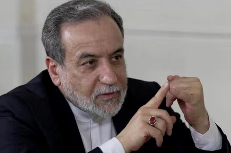عراقچی: یا جنگ در ایران و لبنان باهم متوقف میشود یا ....