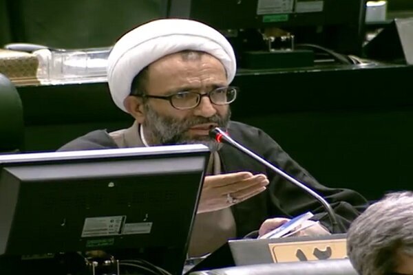 دفاع از صلاحیت مجلس در قانونگذاری تنگه هرمز