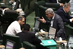 نامه جمعی از نمایندگان مجلس به رهبر انقلاب/ ۴ محور پیشنهادی برای تقویت پول ملی و آرامش اقتصادی