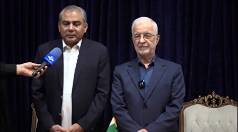 در ایرانم تا نامه ویژه را به آیت‌الله مجتبی خامنه‌ای تحویل دهم