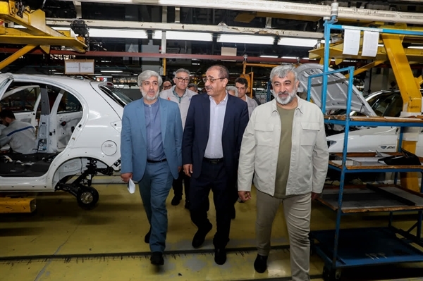 تعامل بیشتر خودروسازان و قطعهسازان به کاهش قیمت خودرو تعامل بیشتر خودروسازان و قطعهسازان به کاهش قیمت خودرو