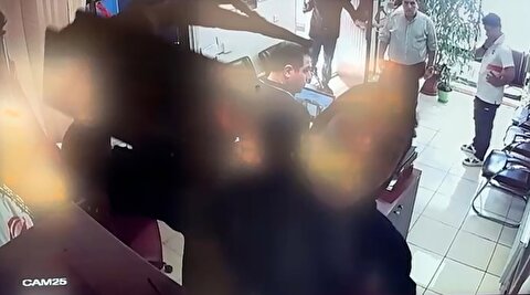 لحظات حمله خواهران منصوریان به فدراسیون ووشو را ببینید