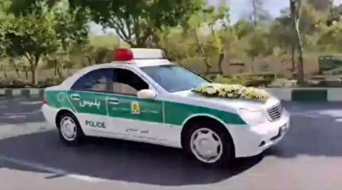 برگزاری مراسم عروسی با استفاده از خودروهای پلیس