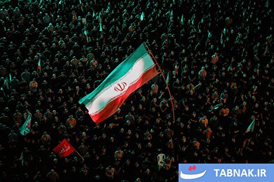 عکس: عزاداری شب اول محرم در میدان انقلاب اسلامی