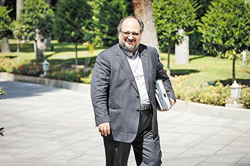 تغییر مهم در هیات مدیره پتروشیمی خلیج‌فارس/ محمد شریعتمداری رفتنی شد
