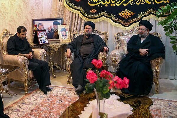 حضور سیدحسن خمینی در منزل شهیدعلی شادمانی