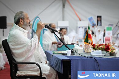 عکس: مراسم برائت از مشرکین در صحرای عرفات _ حج ۱۴۴۷