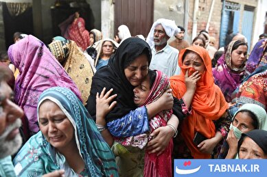 عکس: مرگ ۱۴ دانش‌آموز در پی ریزش سقف مدرسه در پاکستان