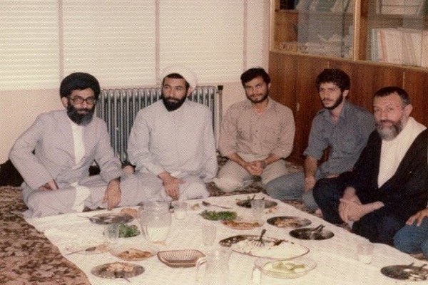 شهیدباهنر را از خانهاش بیرون کردم تا با آقای هاشمی صحبت کنم! شهیدباهنر را از خانهاش بیرون کردم تا با آقای هاشمی صحبت کنم!