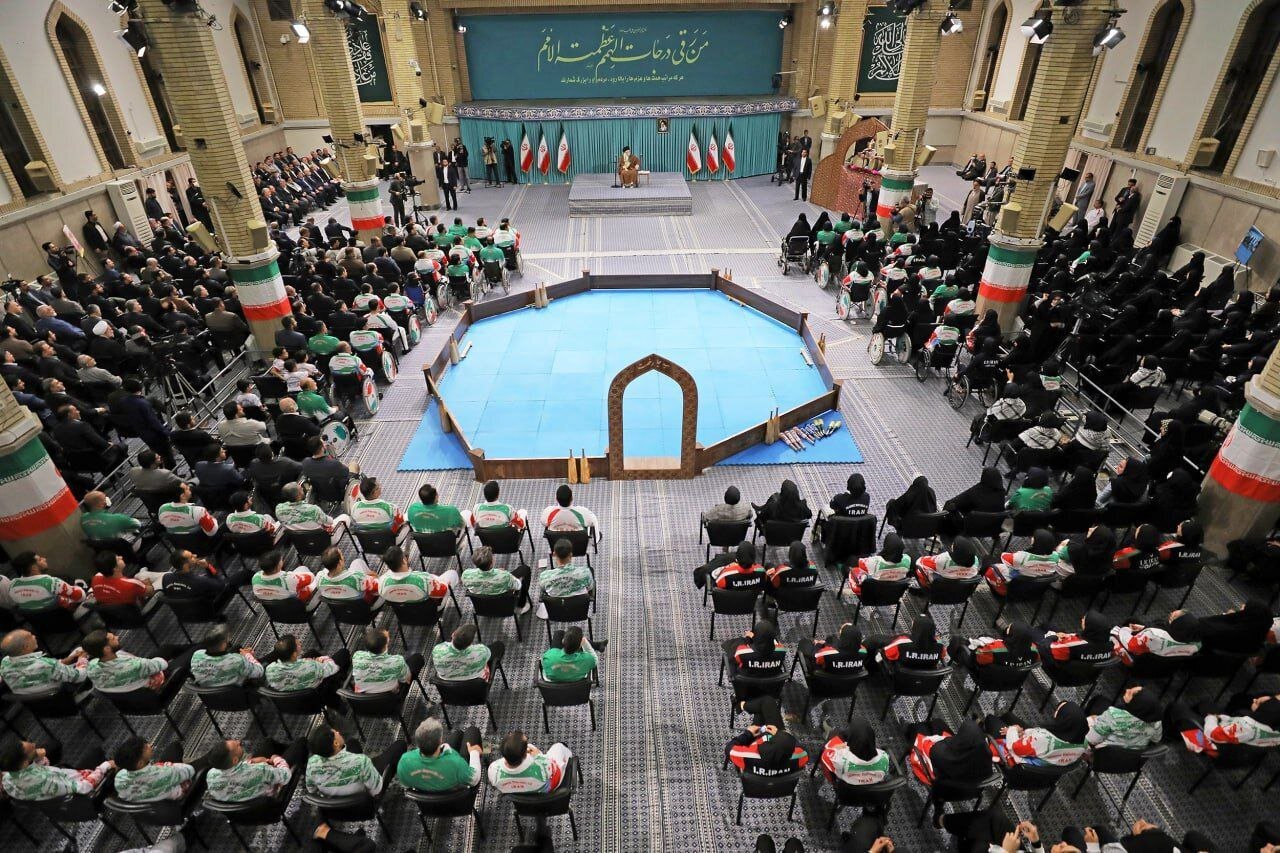 ۲۰ جمله برگزیده رهبر شهید انقلاب درباره ورزش قهرمانی ۲۰ جمله برگزیده رهبر شهید انقلاب درباره ورزش قهرمانی